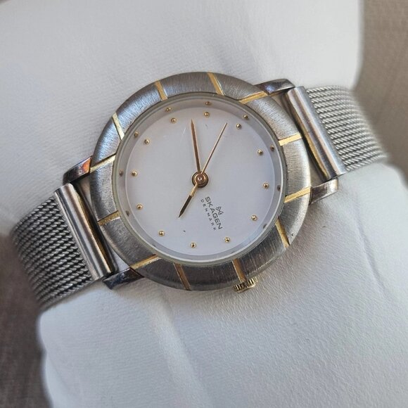 Skagen Denmark Women Wristwatch Silver/Gold Tone Bezel Analog Quartz Wrist Watch - Picture 3 of 12